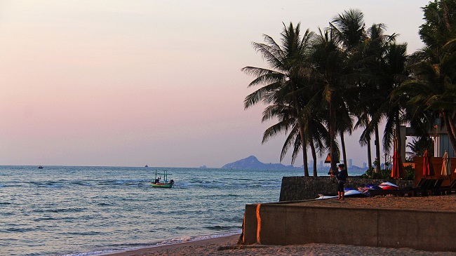 โรงแรม ที่พัก เขาตะเกียบ หัวหิน khao-takiab-beach-huahin-toptenhotel thailandaddict 650 x 365