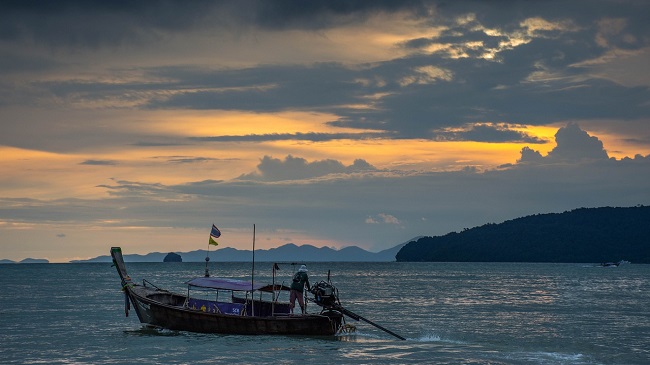 โรงแรม ที่พัก คลองวาฬ ประจวบ topofhotel toptenhotel 650 x 365