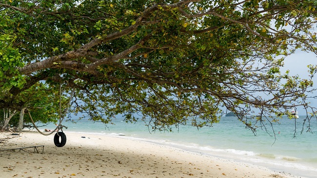 โรงแรม ที่พัก หาดห้วยยาง ทับสะแก ประจวบคีรีขันธ์ thailandaddict toptenhotel 650 x 365